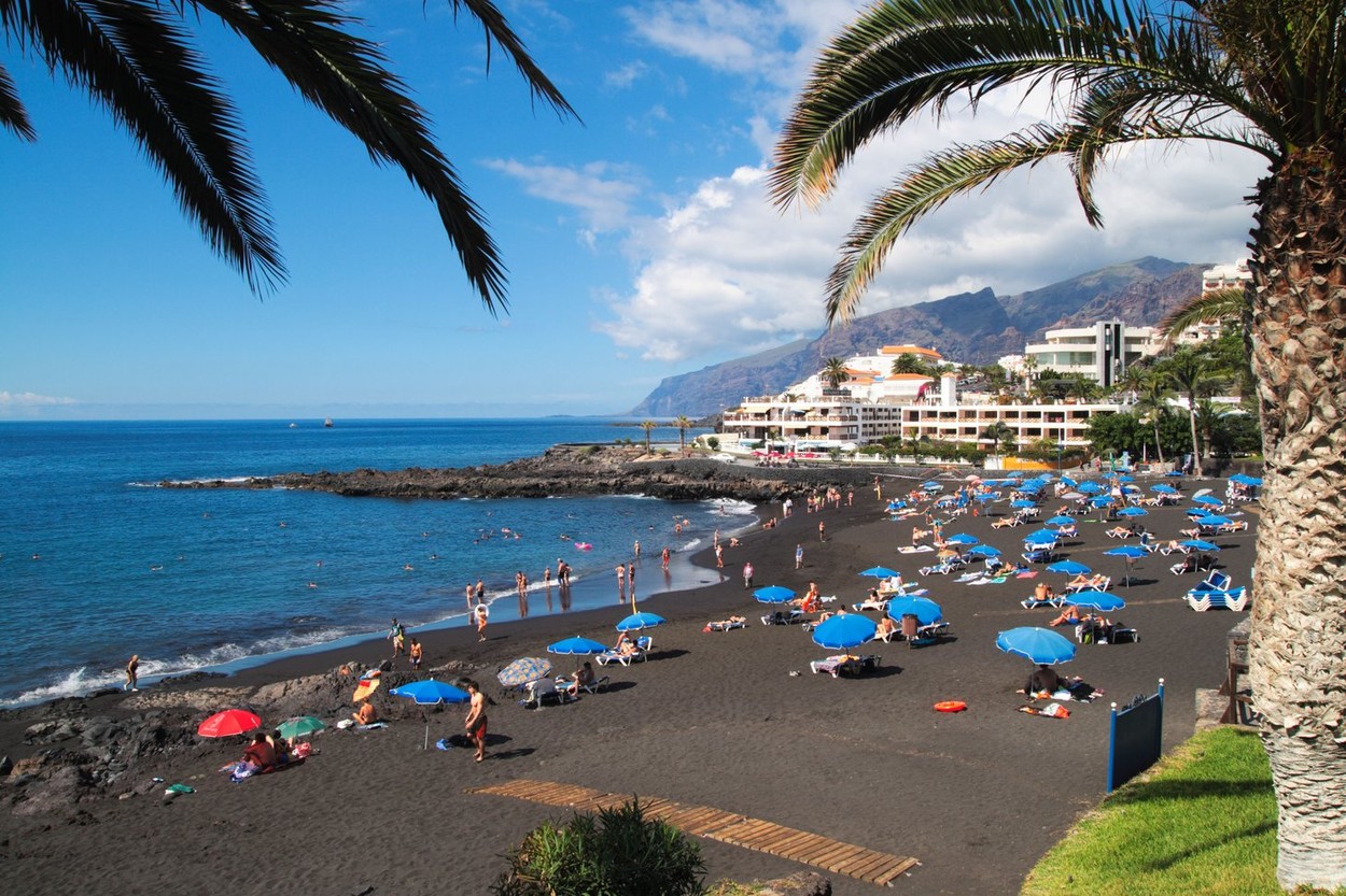 Insula exotică iubită de români, o destinație a escapadelor exotice, unde te poți relaxa cu o baie în ocean și în decembrie cu doar 1.000 de euro