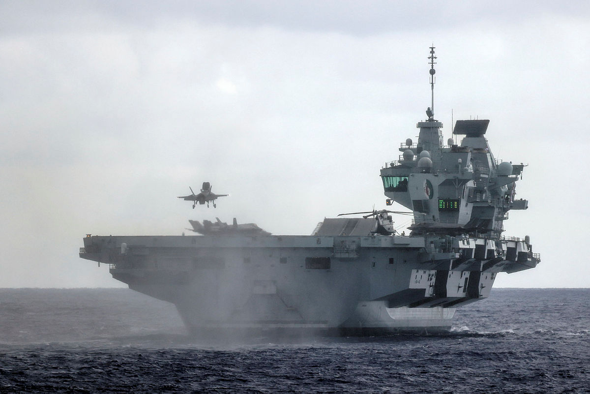 O navă a Marinei Regale a DOBORÂT o dronă de atac deasupra Mării Roşii