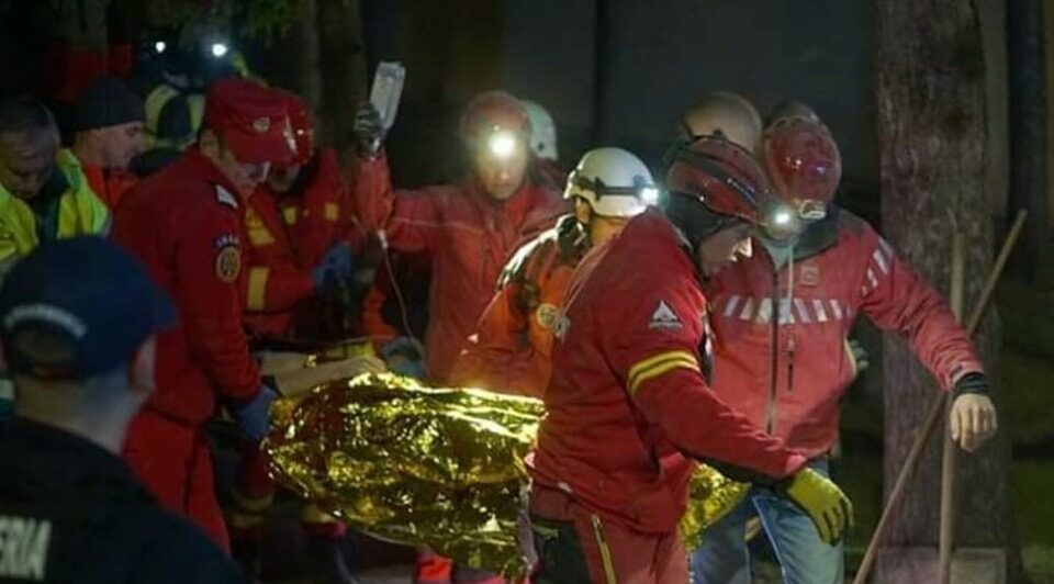 Salvamontiștii din Harghita au PARTICIPAT la acțiunea de căutare a victimelor, la Odorheiul Secuiesc, folosind un câine și o dronă cu termoviziune
