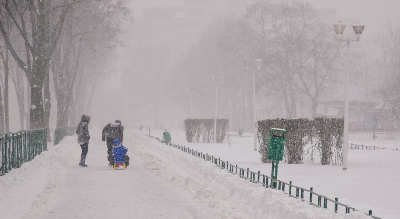 Un CICLON polar ajunge deasupra României. Toată țara va fi afectată. Cum va fi vremea în București