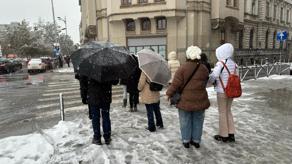 Meteorologii ANM anunță ninsori în România. Iarna se întoarce în forță