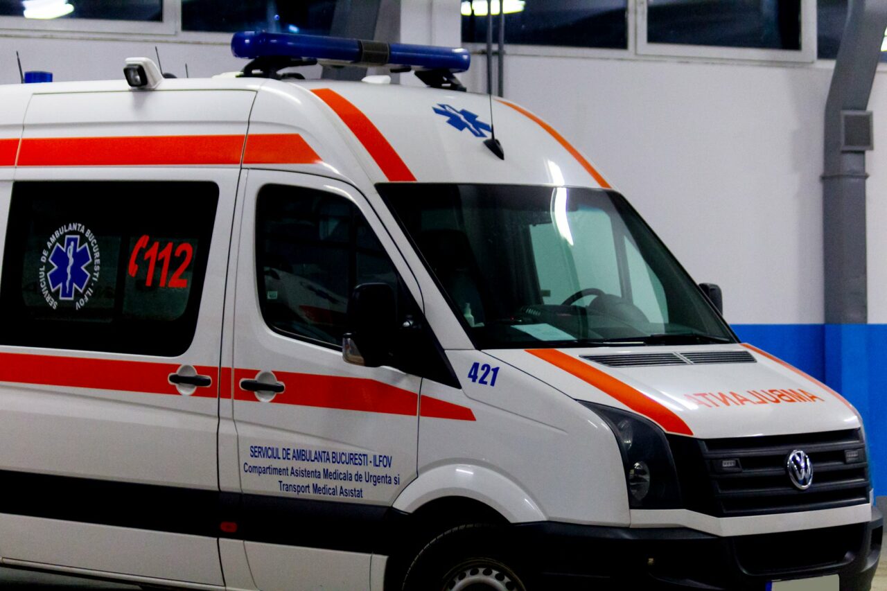 Un bărbat și-a dat FOC în Cimitirul Central din Constanța. Are arsuri pe 80% din corp