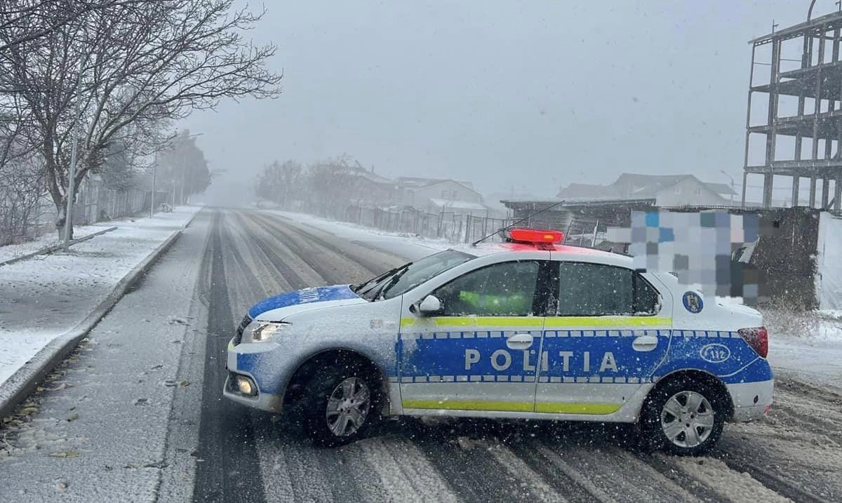 Ninsori abundente în țară. Zăpadă pe mai multe drumuri din țară, trafic restricționat în Vaslui