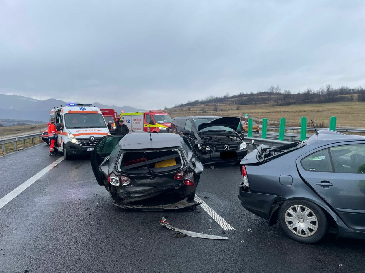ACCIDENT în lanț pe A1, la Boița. 6 mașini implicate, 4 victime, trafic blocat!