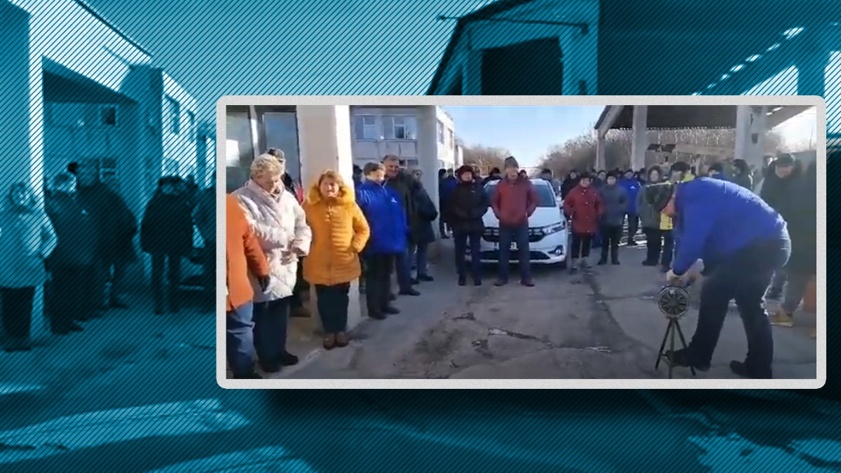 Protest SPONTAN la Fabrica de Pulberi Făgăraş: „Bugetul este înjumătățit. Toți salariații sunt nemulțumiți”