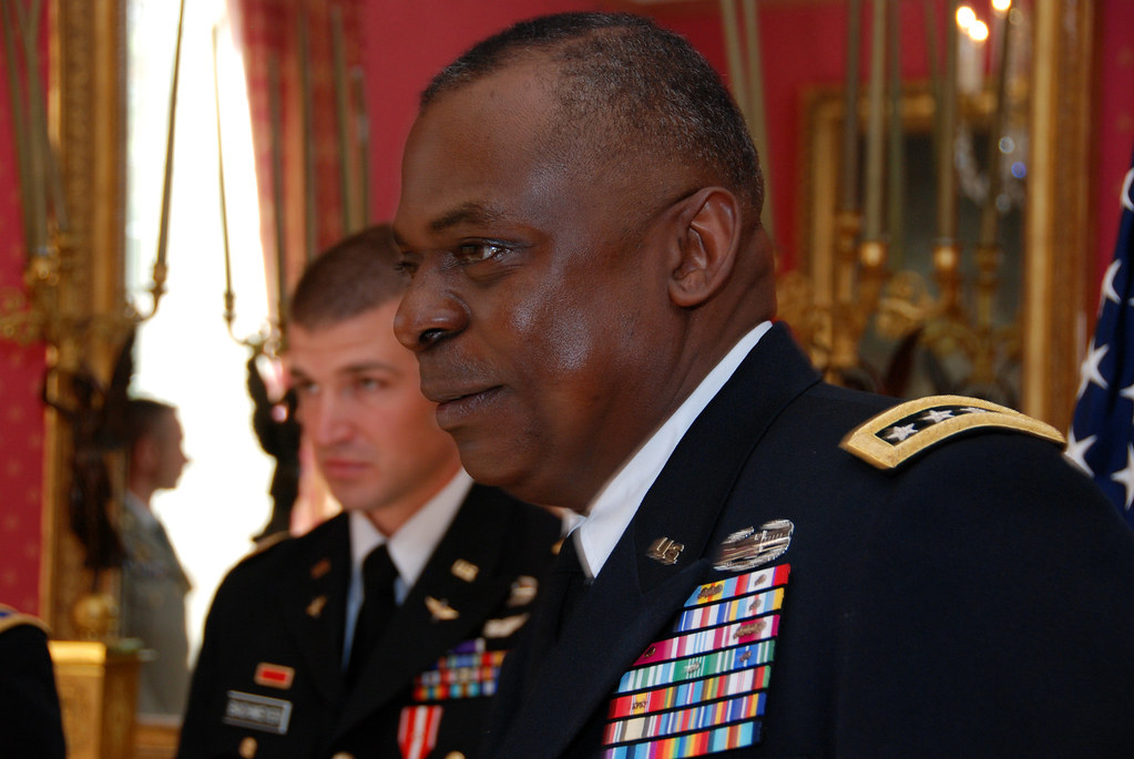Alertă la Washington: șeful Pentagonului, Lloyd Austin, SPITALIZAT din cauza unor complicații!