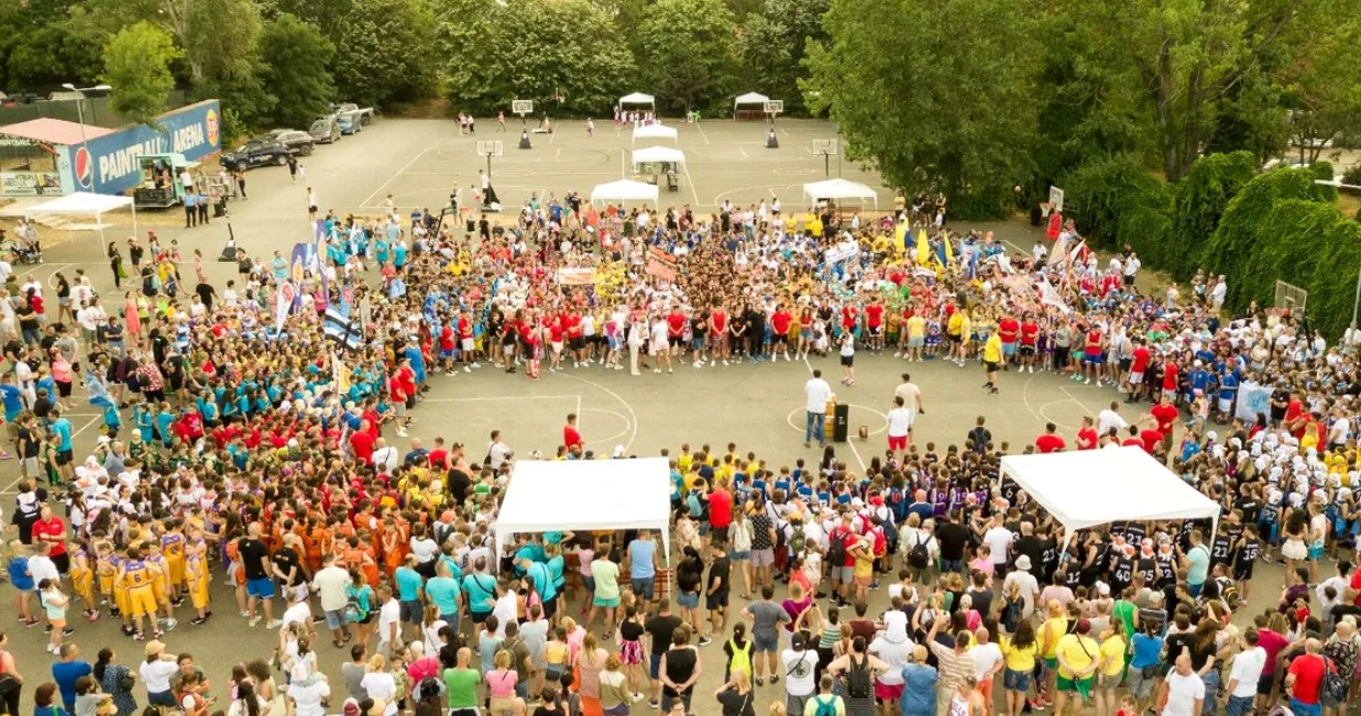 BabyBaschet și MiniBaschet CONTINUĂ și în 2024 la malul mării! Care este programul competițiilor juvenile