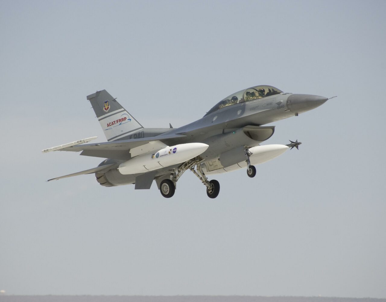 MApN dezminte informațiile conform cărora avioane F-16 pilotate de ucraineni ar fi efectuat zboruri de test de la Fetești spre Insula Șerpilor