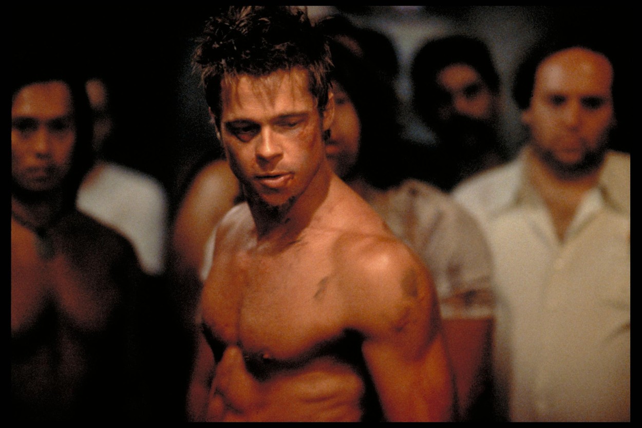 De ce nu poți obține singur, pe cale naturală, un fizic precum cel al lui Brad Pitt în „Fight Club”? Secretul stă în „VITAMINA T”