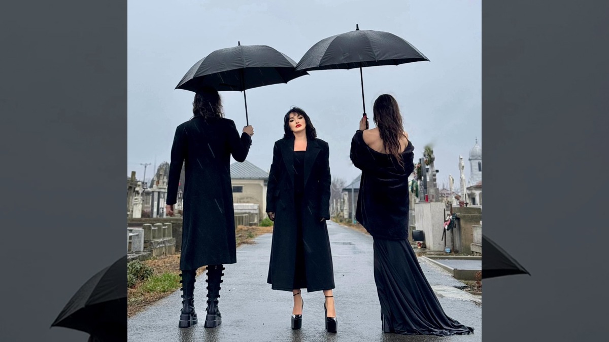 Ana Morodan, ședință foto sinistră. „Contesa digitală” s-a pozat în CIMITIR: „Am venit să-mi îngrop trecutul”