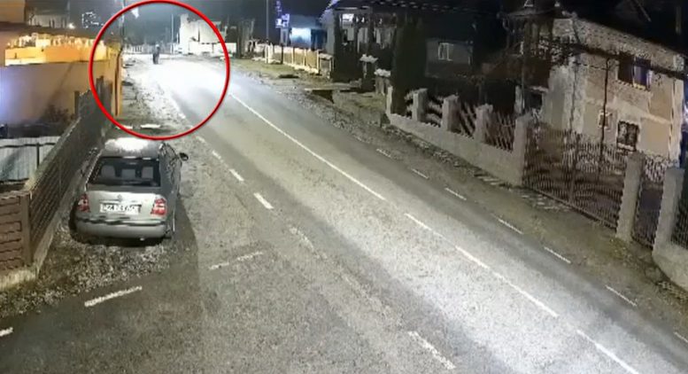 VIDEO: Un preot din Maramureș a lovit cu mașina un bărbat, iar apoi a fugit de la locul accidentului / Părintele umbla cu Ajunul Bobotezei