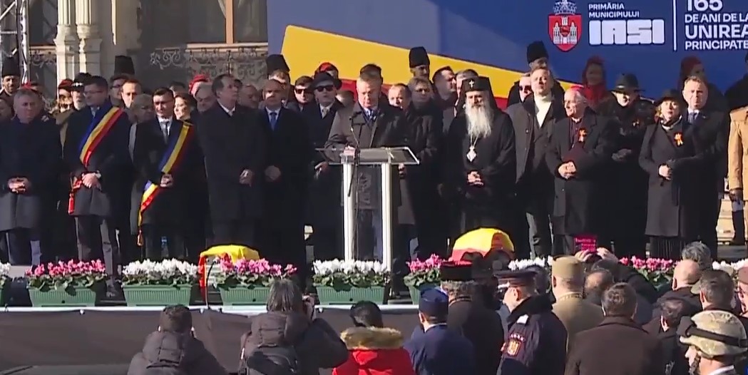 Nicolae Ciucă, la Iași, pe scena din Piața Unirii: „Să ne unim pentru a apăra România de oportuniști, de populiști”