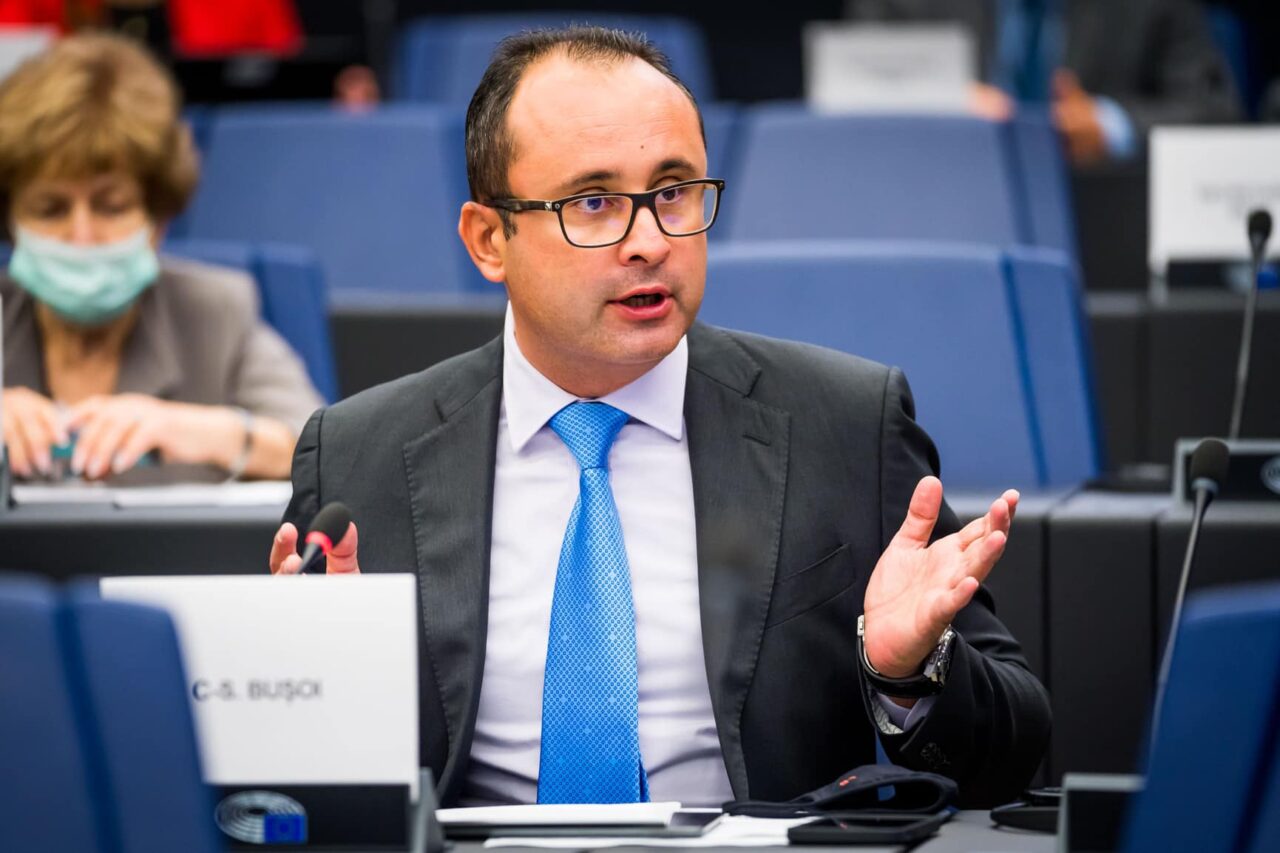 Europarlamentarul Cristian Bușoi, pentru Politico: „Un ACORD Industrial este esențial pentru a echilibra ambițiile ecologice cu nevoile economice”