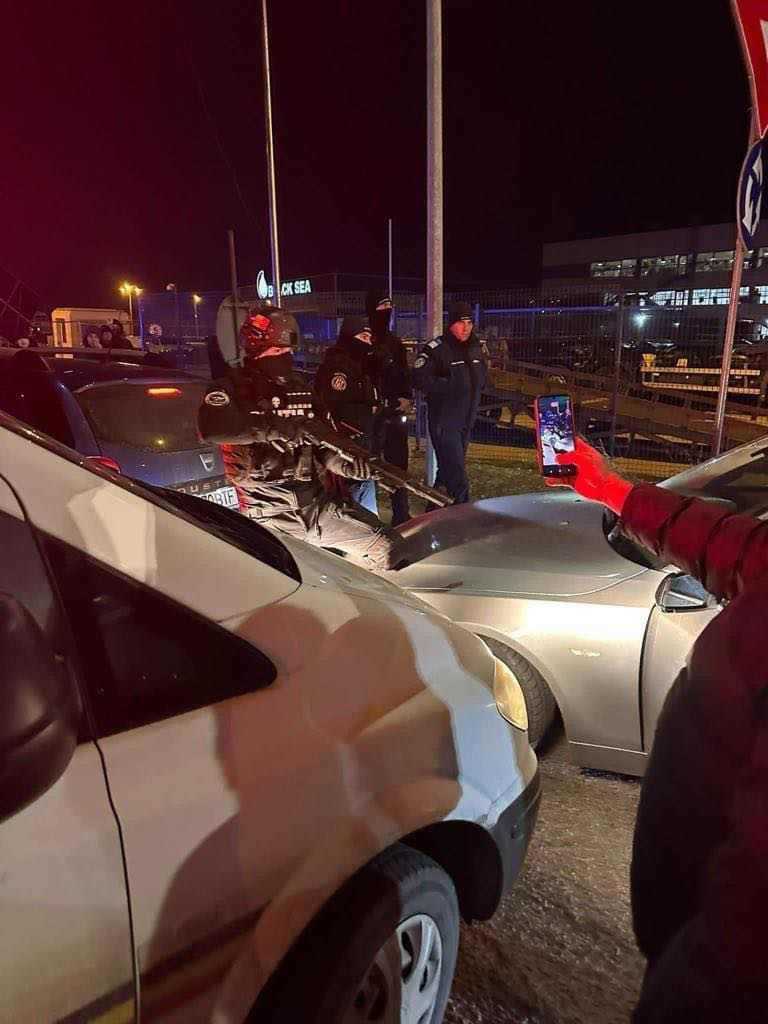 Angi Şerban, ridicată de poliție pentru instigare la infracțiuni. „Fata cu goarna” ar fi îndemnat poporul la ripostă pe FB în cazul Constanța
