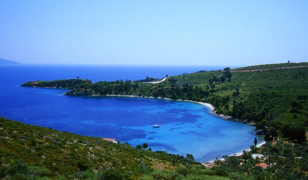 Idee de vacanță: Această insulă necunoscută din Grecia este un PARADIS puțin aglomerat