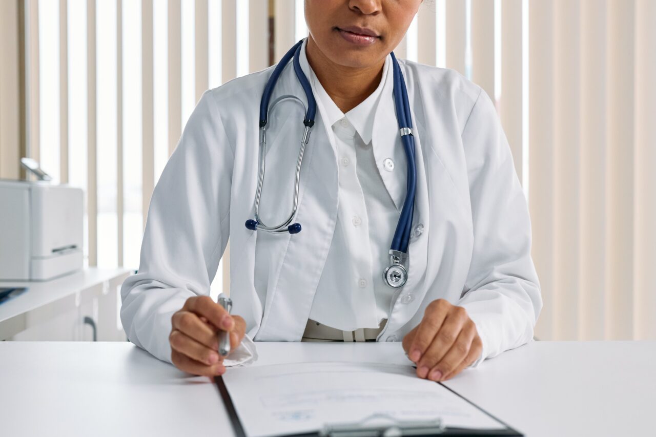 Care sunt obiceiurile extrem de nocive care îți ”ucid” creierul. Avertismentul medicilor
