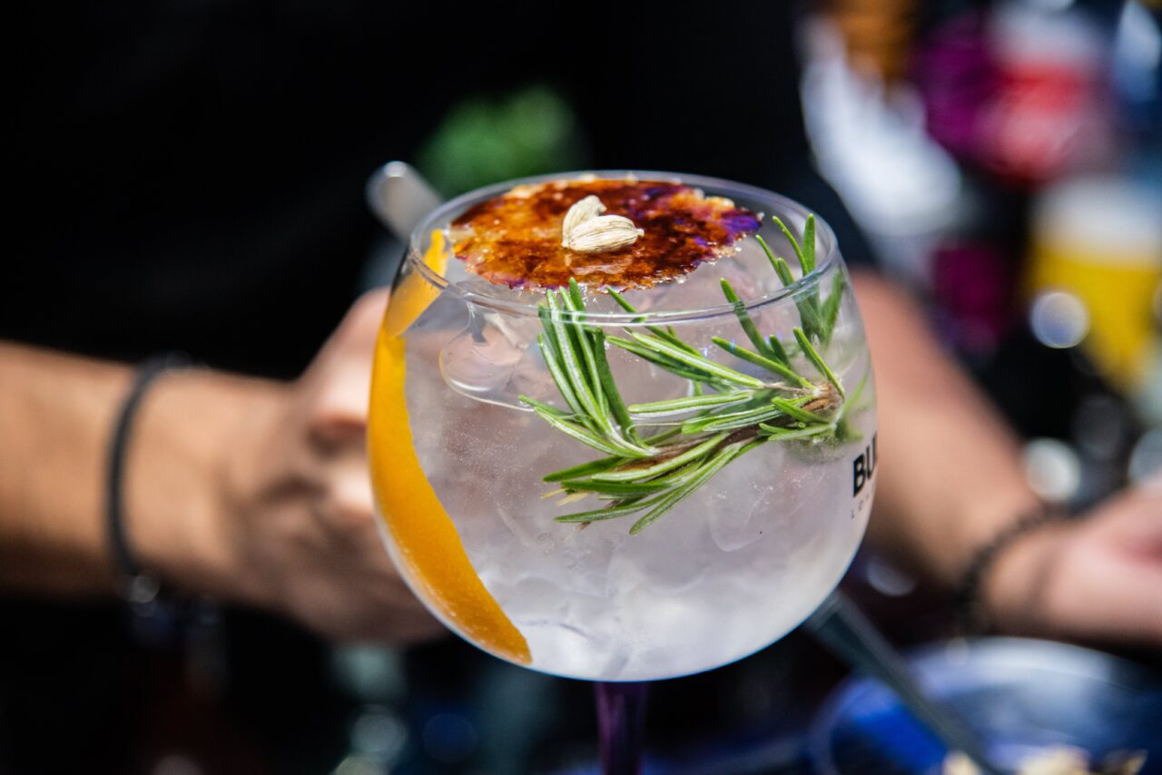 Dependența de alcool a crescut în Rusia, pentru prima dată în ultimii 10 ani
