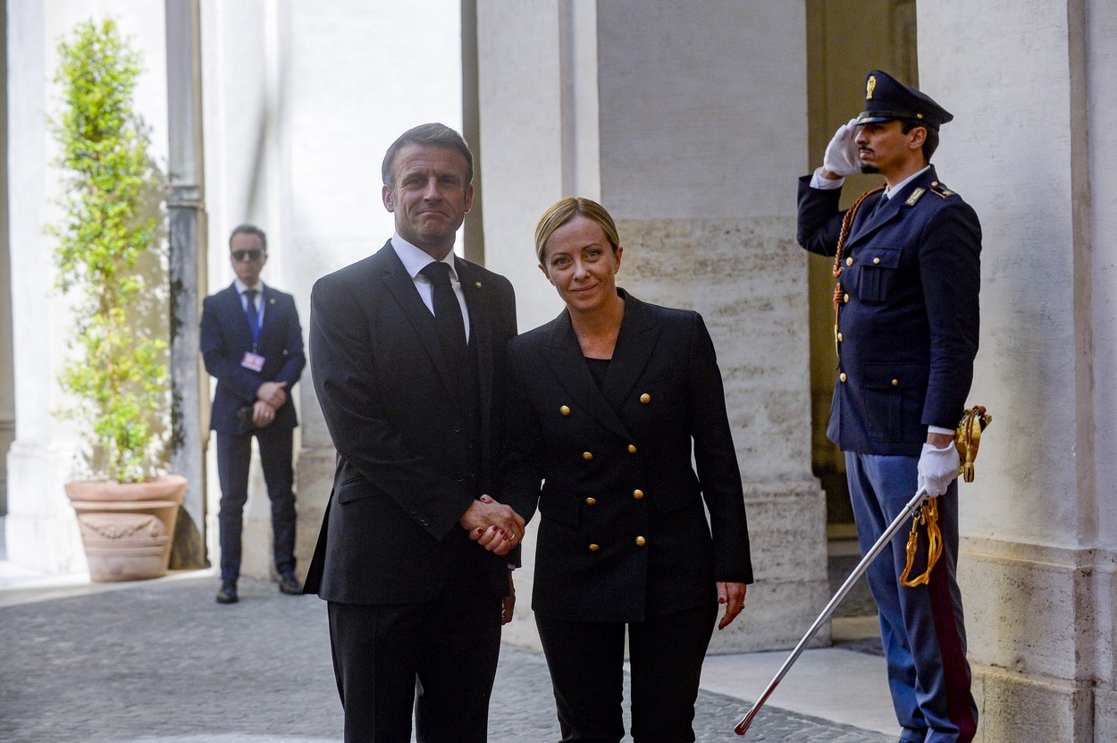Handelsblatt: Germania PRESEAZĂ țările din zona euro să aplice politici fiscale eficiente /Franța și Italia au acumulat datorii enorme
