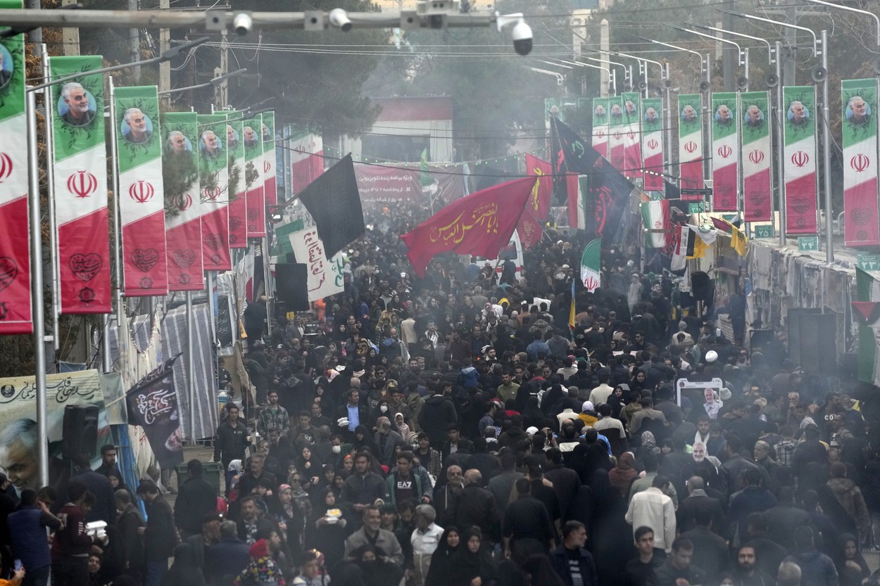 Rețeaua teroristă Stat Islamic revendică atentatul din Iran /Teheranul amenință cu o ripostă masivă