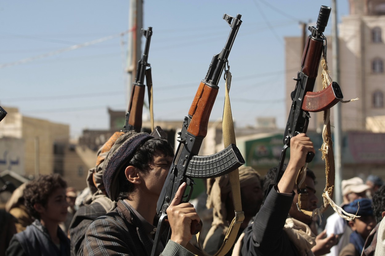 Iranul „condamnă ferm” ATACURILE AERIENE ale SUA și Marii Britanii în zonele controlate de Houthi: „Încălcare a suveranității Yemenului”