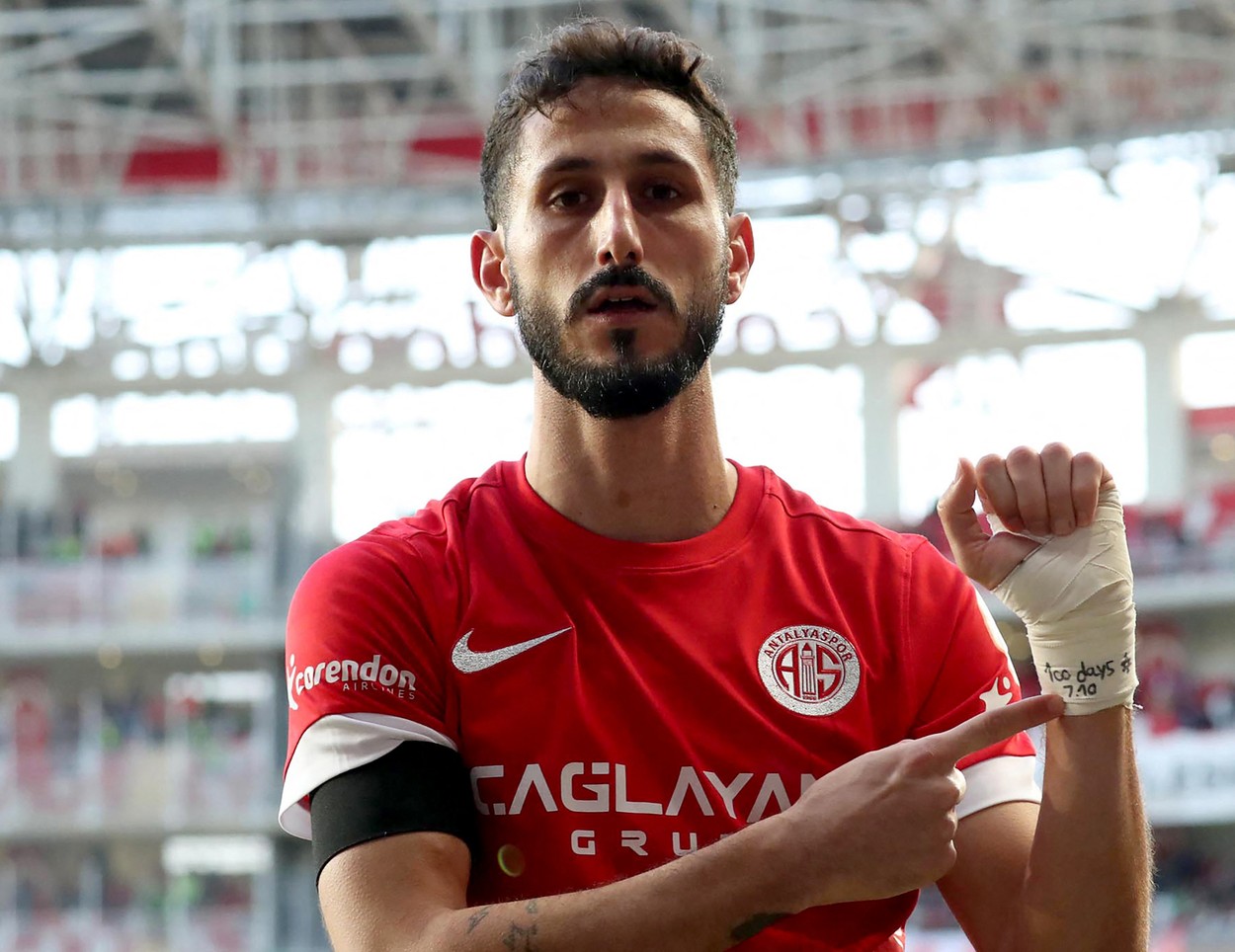 CONTROVERSĂ: Fotbalist israelian care activează în Turcia, reținut. Care este motivul
