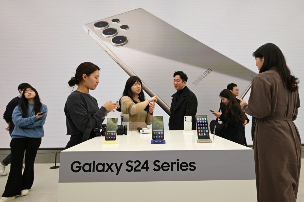 VIDEO Samsung Galaxy S24, lansare așteptată de fanii gadget-urilor. Noul smartphone vine funcții AI: „Este telefonul viitorului”. Cât va costa?