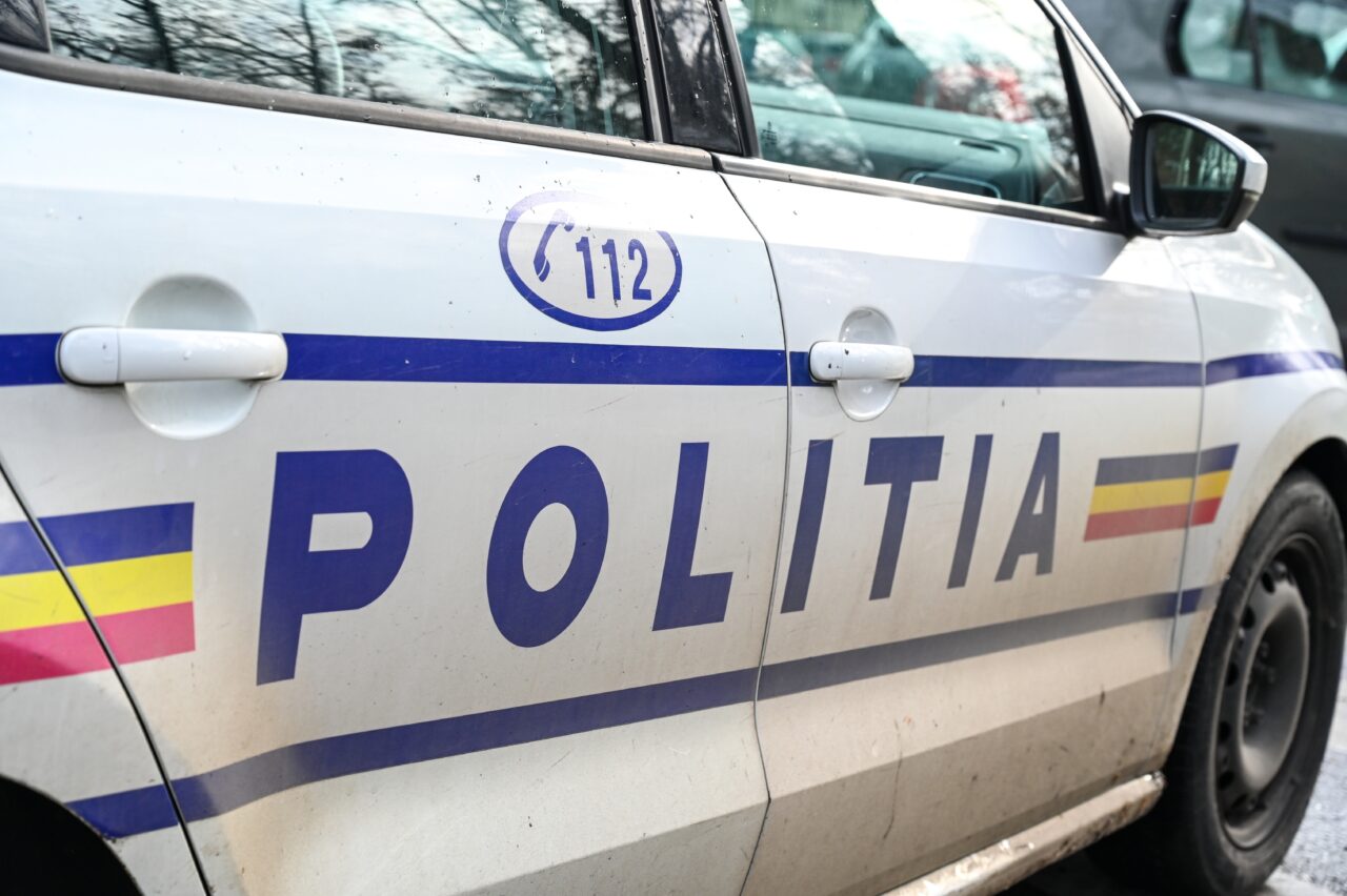 Bătrân de 85 de ani, ÎNJUNGHIAT de o femeie după ce a cerut-o de soție. Cum s-a ajuns în această situație