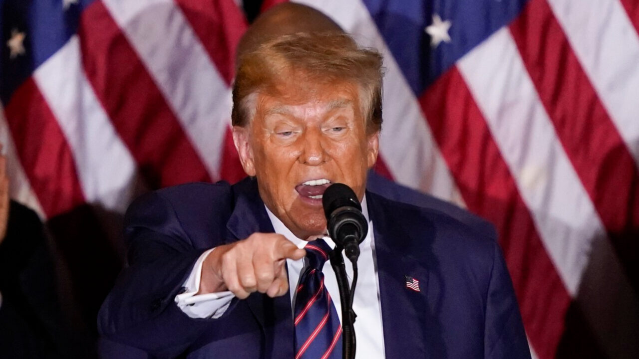 După ce a promis un zid „frumos” la graniță, Trump vrea acum să izoleze SUA într-un alt mod: „Ding, ding! Pssshng, poom!”