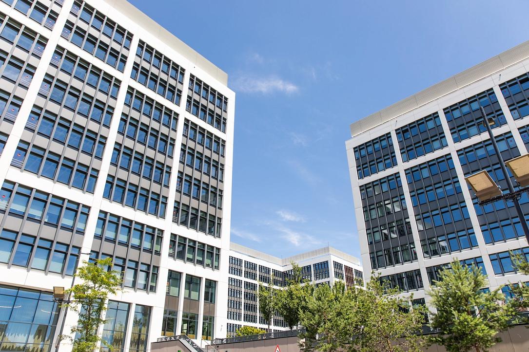 Șapte giganți tehnologici au mai multă PUTERE financiară decât toate companiile din G20!