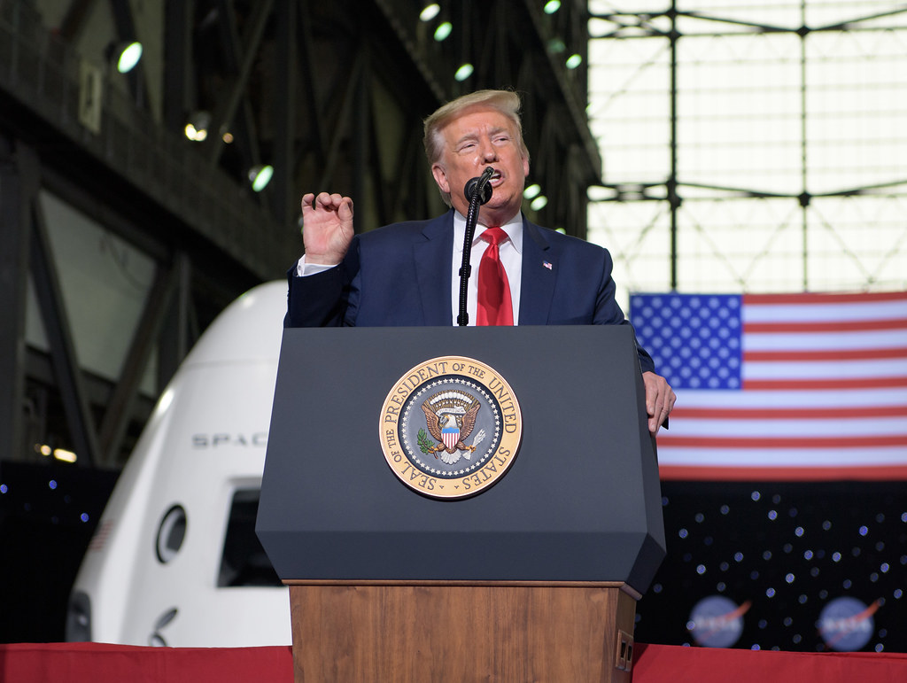 Donald TRUMP, mesaj pentru Taylor Swift: „Nu are cum să fie neloială omului care i-a adus atât de mulţi bani”/Alegerile din SUA se joacă și în showbiz