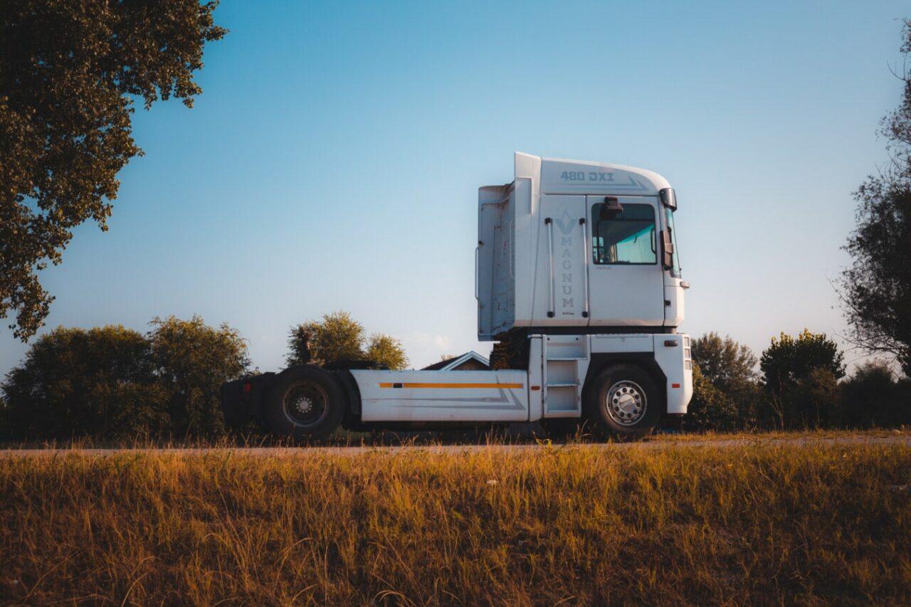 Cine este șoferul de TIR care și-a sunat șeful imediat ce a câștigat o avere la loterie. „Nu mai vin de mâine!”