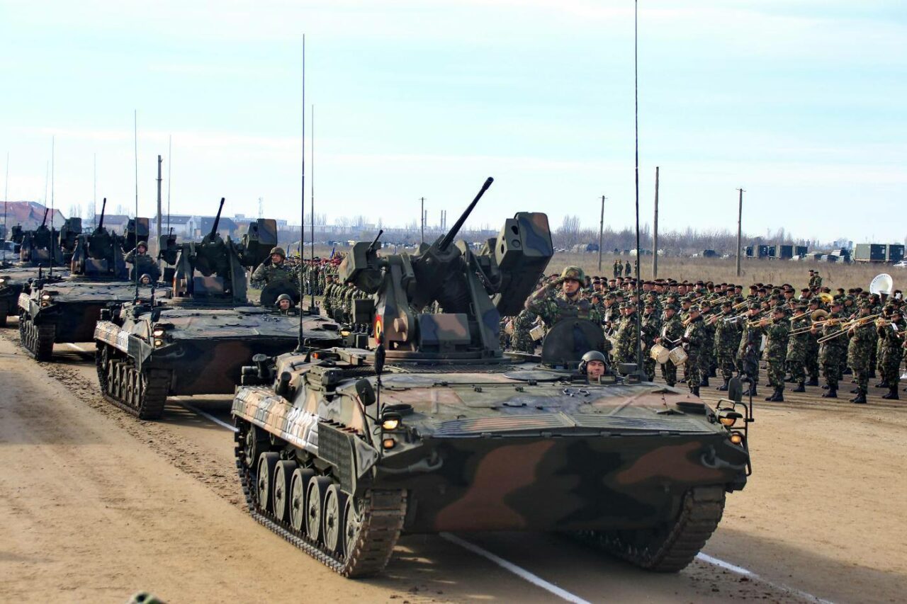 Oportunitate pentru tinerii între 18 – 35 de ani. Noua Lege a Apărării propune un stagiu militar VOLUNTAR plătit și bonus de 20.000 de lei