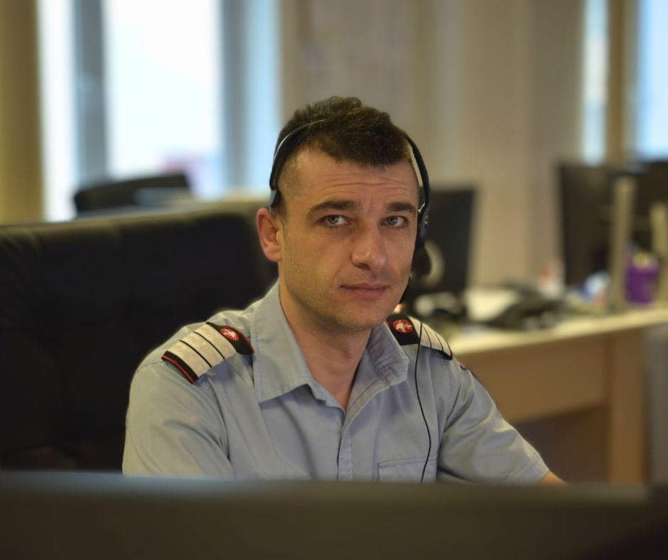 Un dispecer de la ISU Cluj a SALVAT viața unui bebeluș care se înecase cu lapte. Comunicarea la telefon cu rudele copilului a fost esențială