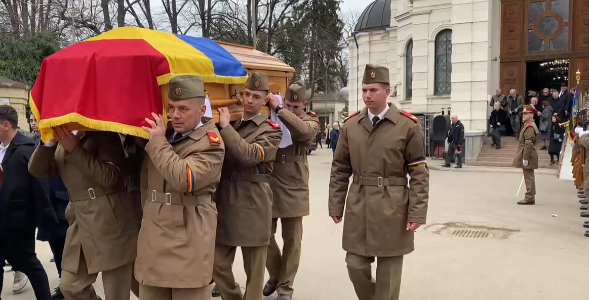 Rămas bun, Alex Ștefănescu. Criticul şi istoricul literar este ÎNMORMÂNTAT joi, la Cimitirul Bellu / Este condus pe ultimul drum cu onoruri militare