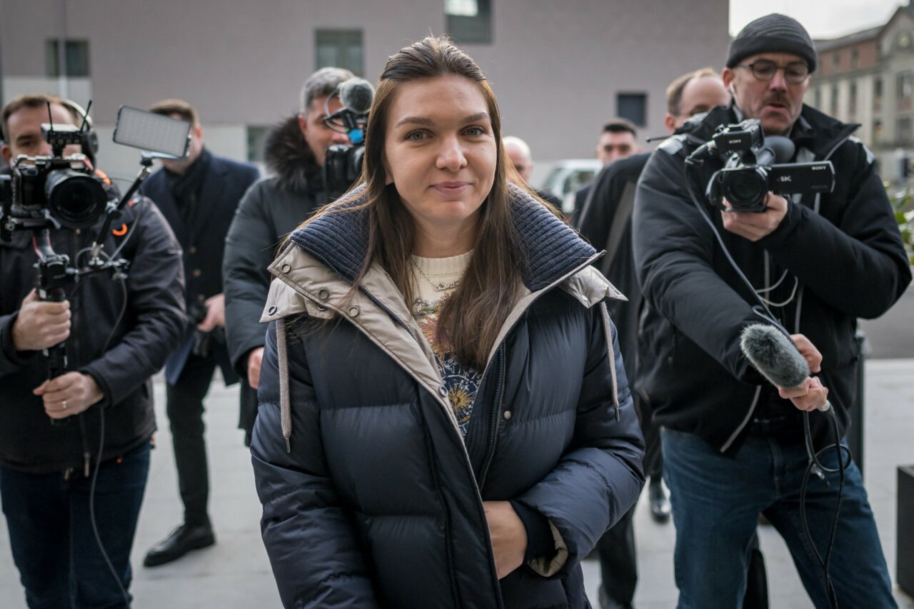 Simona Halep: „Coşmarul pe care l-am trăit timp de un an şi jumătate s-a terminat. Acum aştept DECIZIA cu capul sus”
