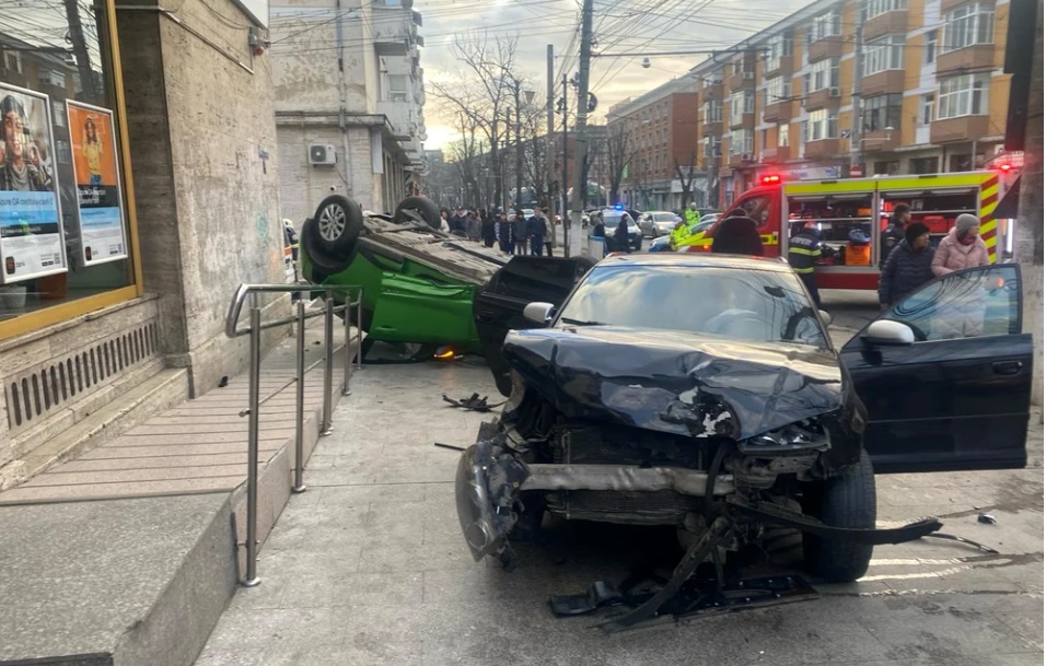 Accident GRAV în Galați. Cinci persoane, între care trei copii, au fost rănite