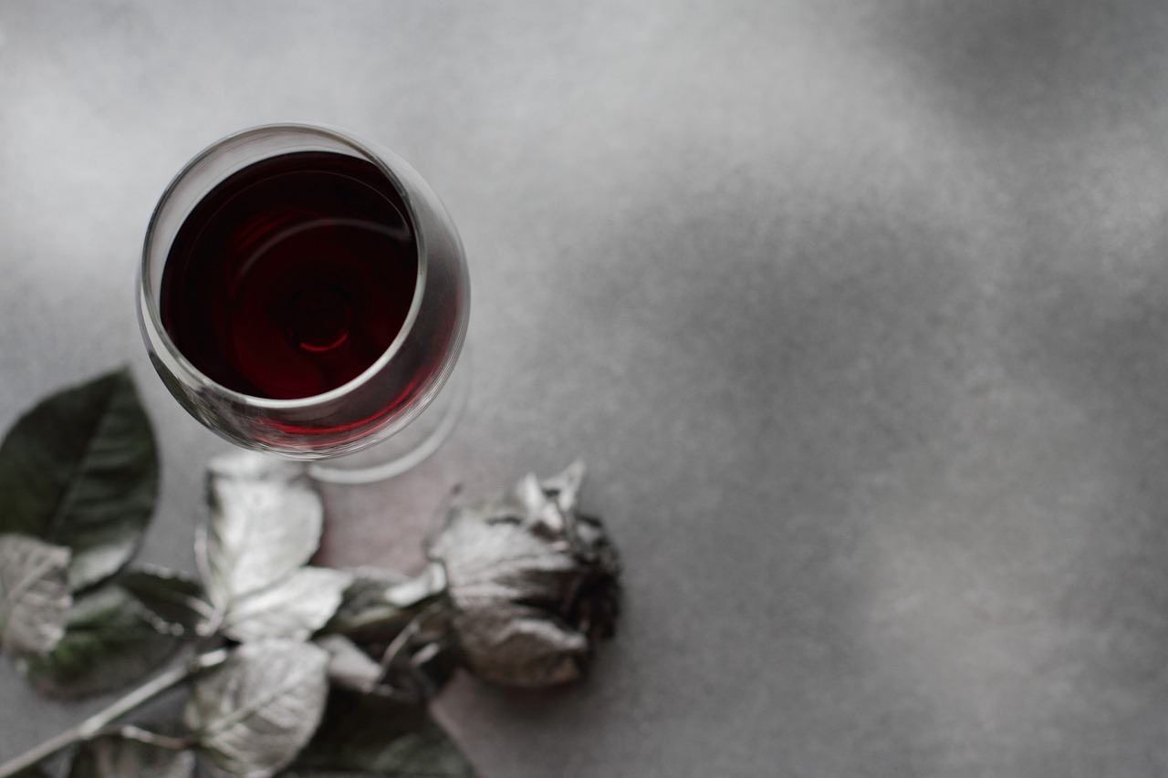 Rosé Verité – alegerea perfectă pentru a topi inimile de Ziua Îndrăgostiților !