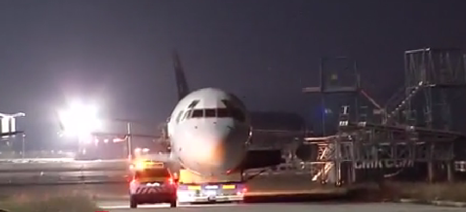 Ce preț are un zbor intern spre Cluj sau Oradea. Închiderea Văii Oltului a dus la creșterea prețului biletelor de avion