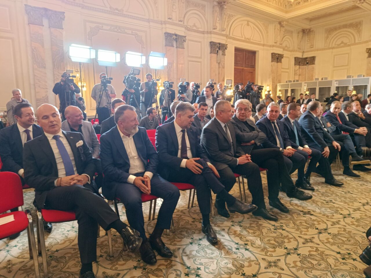 Coaliția se întrunește marți, la ora 17. Noi discuții privind comasarea alegerilor / Ordonanță de Urgență pentru comasare