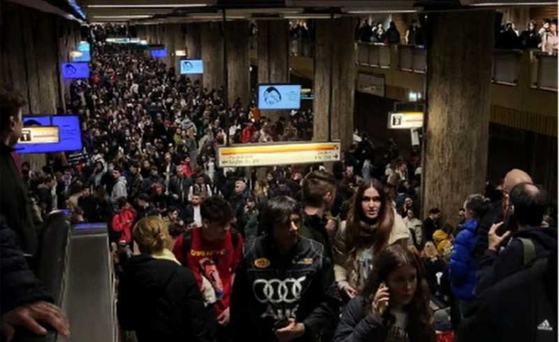 Grindeanu cheamă urgent Metrorex la raport, în cazul Timpuri Noi. La un pas de catastrofă, coliziune între două metrouri în București