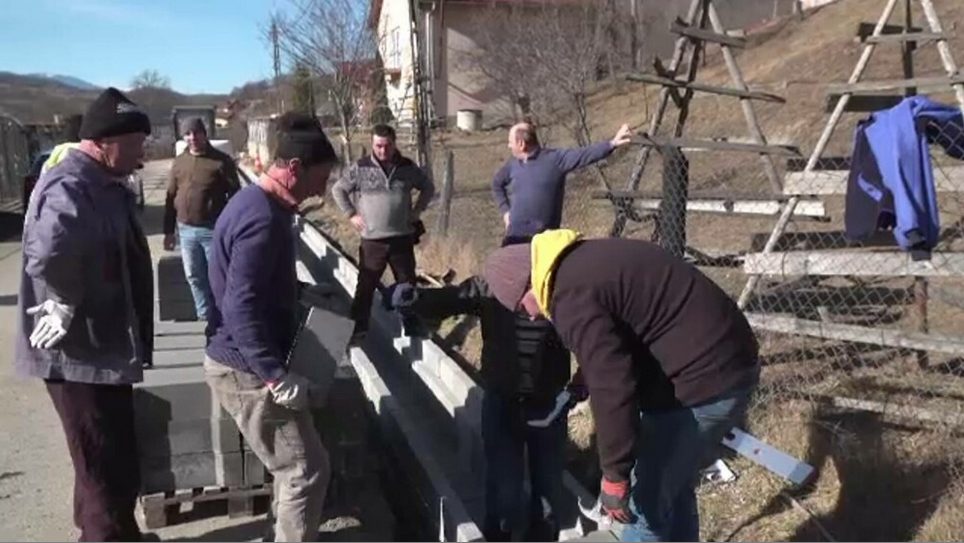 Este CRIZĂ de angajați pe șantierul autostrăzii Pitești – Sibiu. Constructorii au căutat muncitori chiar și în satele de pe traseul lucrărilor