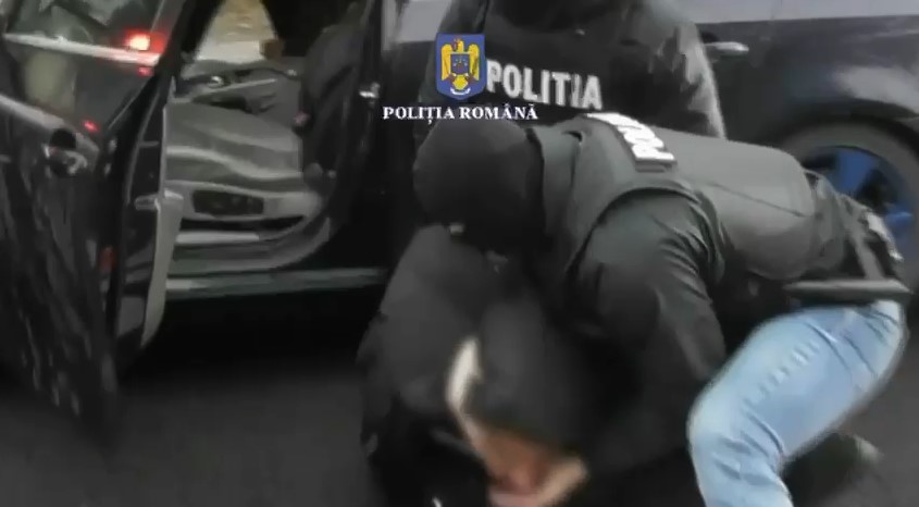Cetăţeni străini veniți la muncă în România, RĂPIȚI de doi pakistanezi / Ar fi cerut câte 10.000 euro pentru fiecare persoană sechestrată