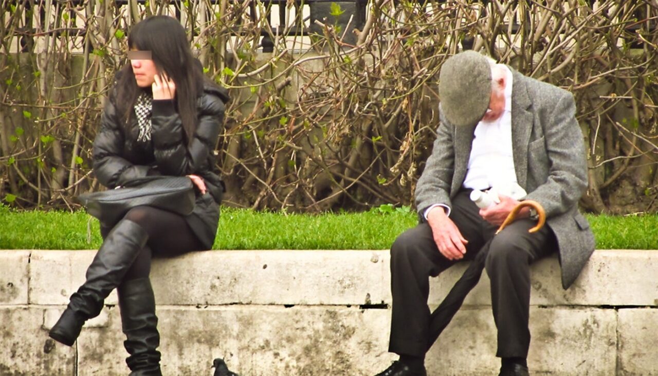 Ce a pățit un pensionar italian de 80 de ani, după ce s-a cuplat cu o româncă mult mai tânără: „Am fost NAIV”