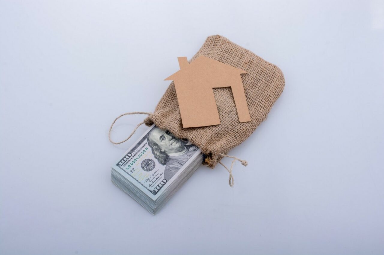 Financial Times: Valoarea creditelor imobiliare neperformante A DEPĂȘIT rezervele celor mai mari bănci din SUA