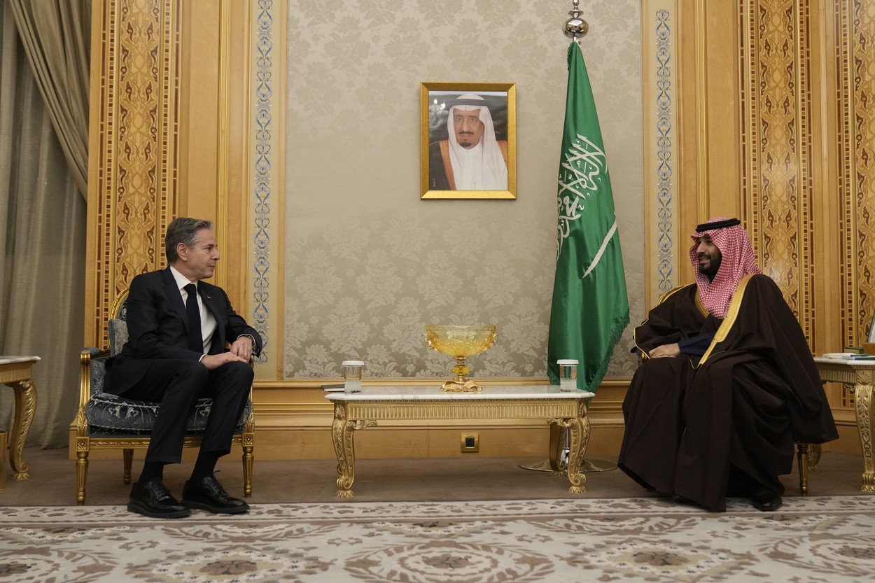 Antony Blinken cere, în Arabia Saudită, eforturi de oprire a conflictului din Fâșia Gaza și vrea STABILIZAREA Orientului Mijlociu