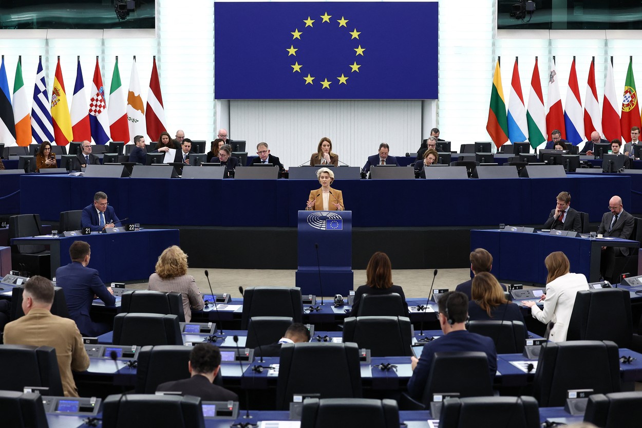 UE vrea să le ofere subvenții fermierilor și RENUNȚĂ la inițiativa pesticidelor /Ursula von der Leyen: E necesar ”un model sustenabil”