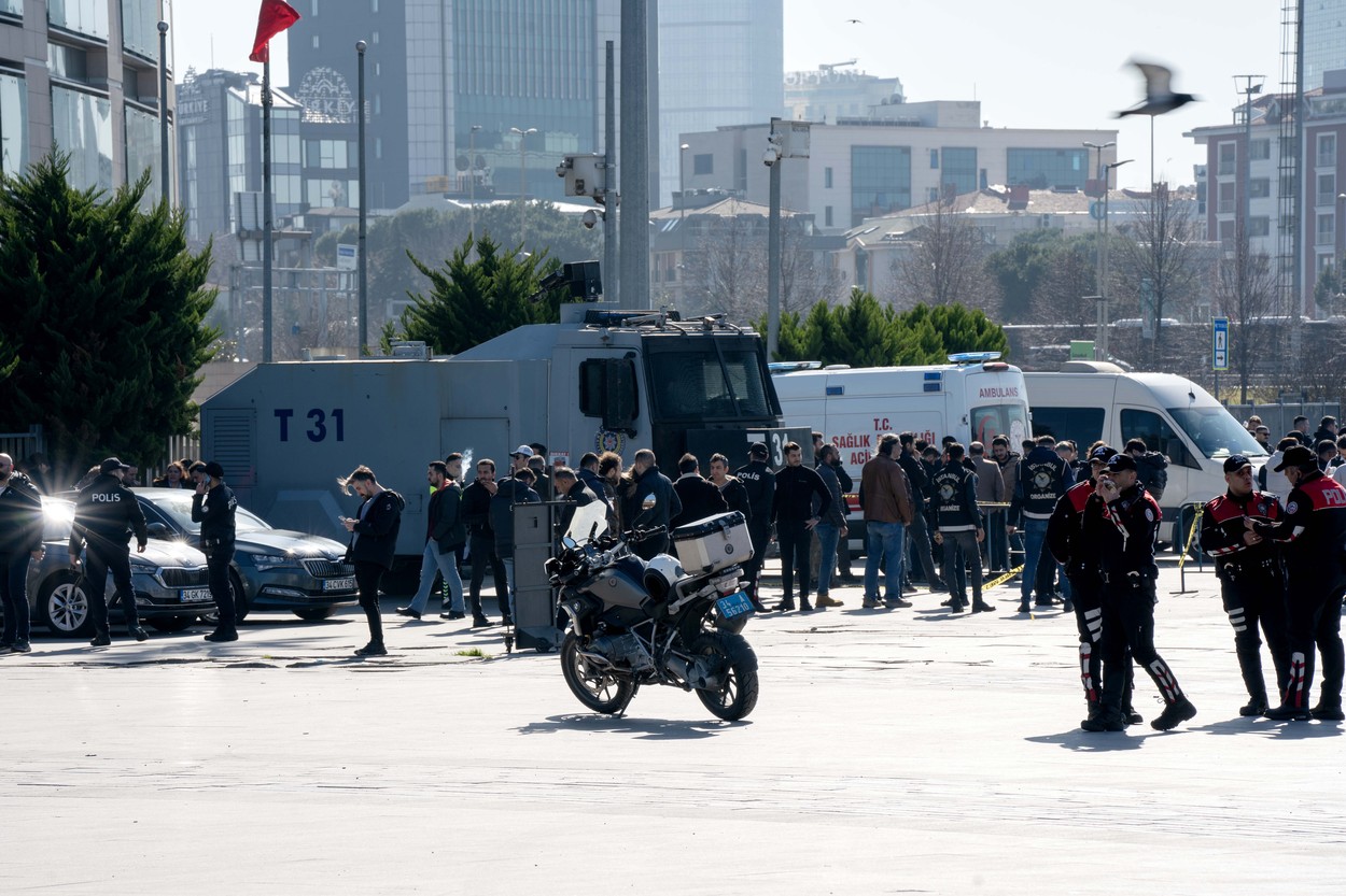 ATAC ARMAT la cel mai mare tribunal din Istanbul. Cel puțin doi morți și șase răniți