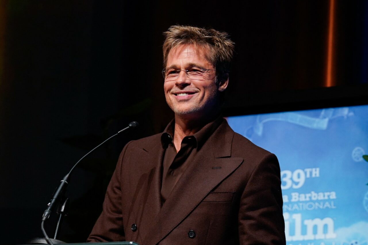 5 trucuri folosite de Brad Pitt să se păstreze TÂNĂR la 60 de ani. Ce produse aplică zilnic pe față