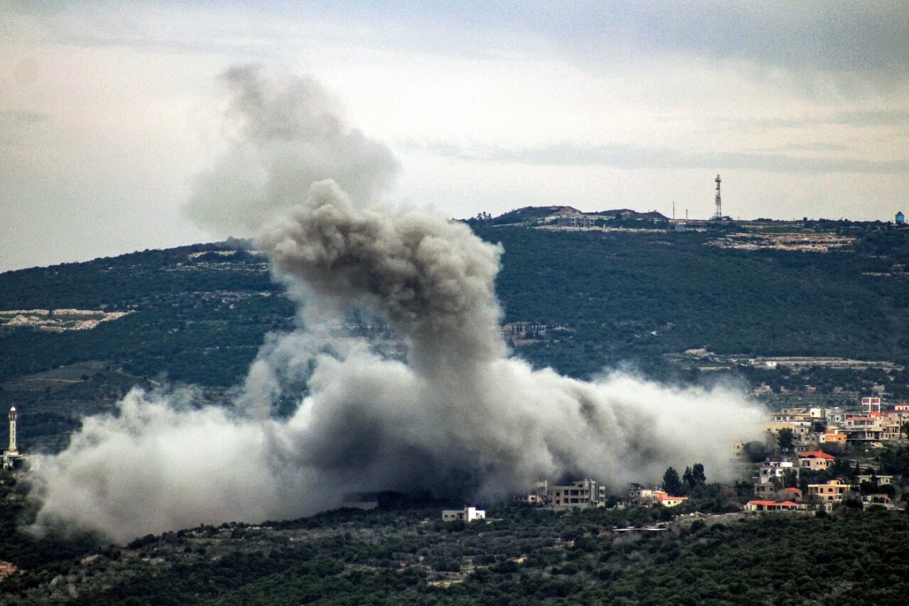 Israelul INTENSIFICĂ bombardamentele asupra Libanului, după o serie de atacuri ale Hezbollah