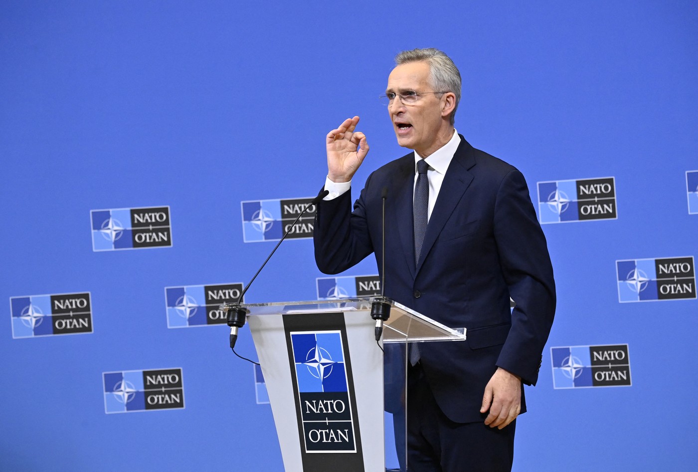 NATO confirmă că STOLTENBERG a afirmat că Ucraina poate ataca ținte din Rusia, în pofida avertismentelor Moscovei